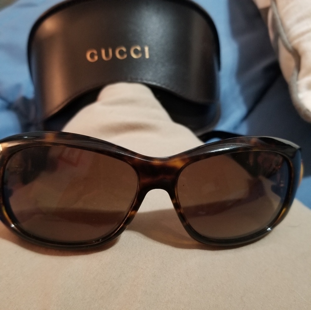 GUCCI women's brown horsebit bamboo sunglasses
